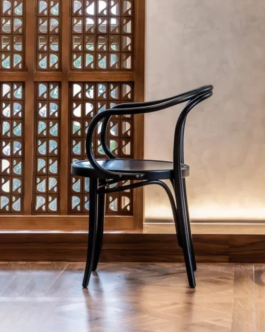 30 Armchair